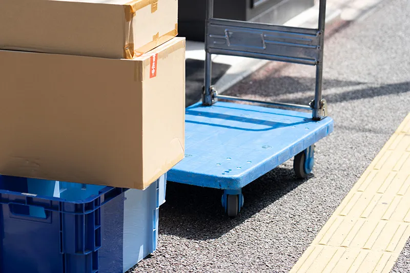 夜勤 コンビニルート配送 (2tトラックドライバー) 埼玉営業所